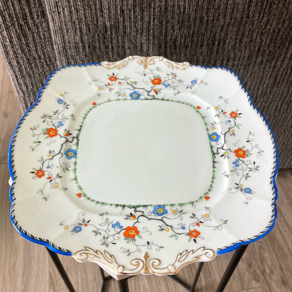 Vintage Paragon Fine Bone Colorful 9.5 Inch Dinner Plate Hand Painted England